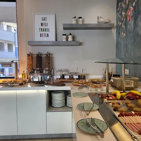 Christina Aparthotel 2*