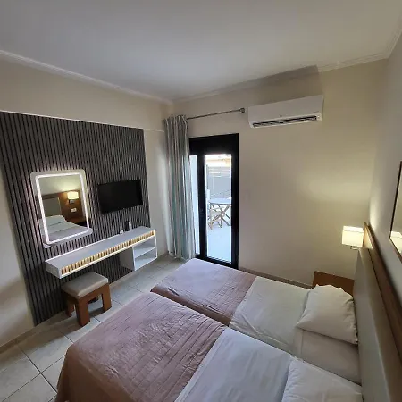 Aparthotel Christina 2*