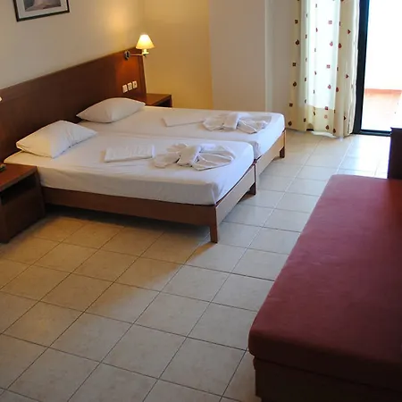 Aparthotel Christina 2*