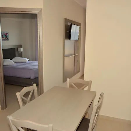 Aparthotel Christina Kíssamos