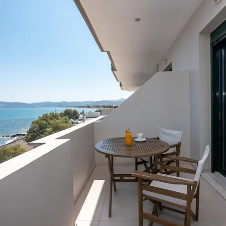 Apart Otel Christina 2*